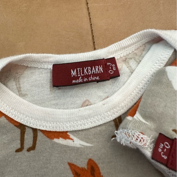 💛$15 FLASH SALE💛Milkbarn Organic Cotton Gown & Hat Set 0-3M - Picture 3 of 3